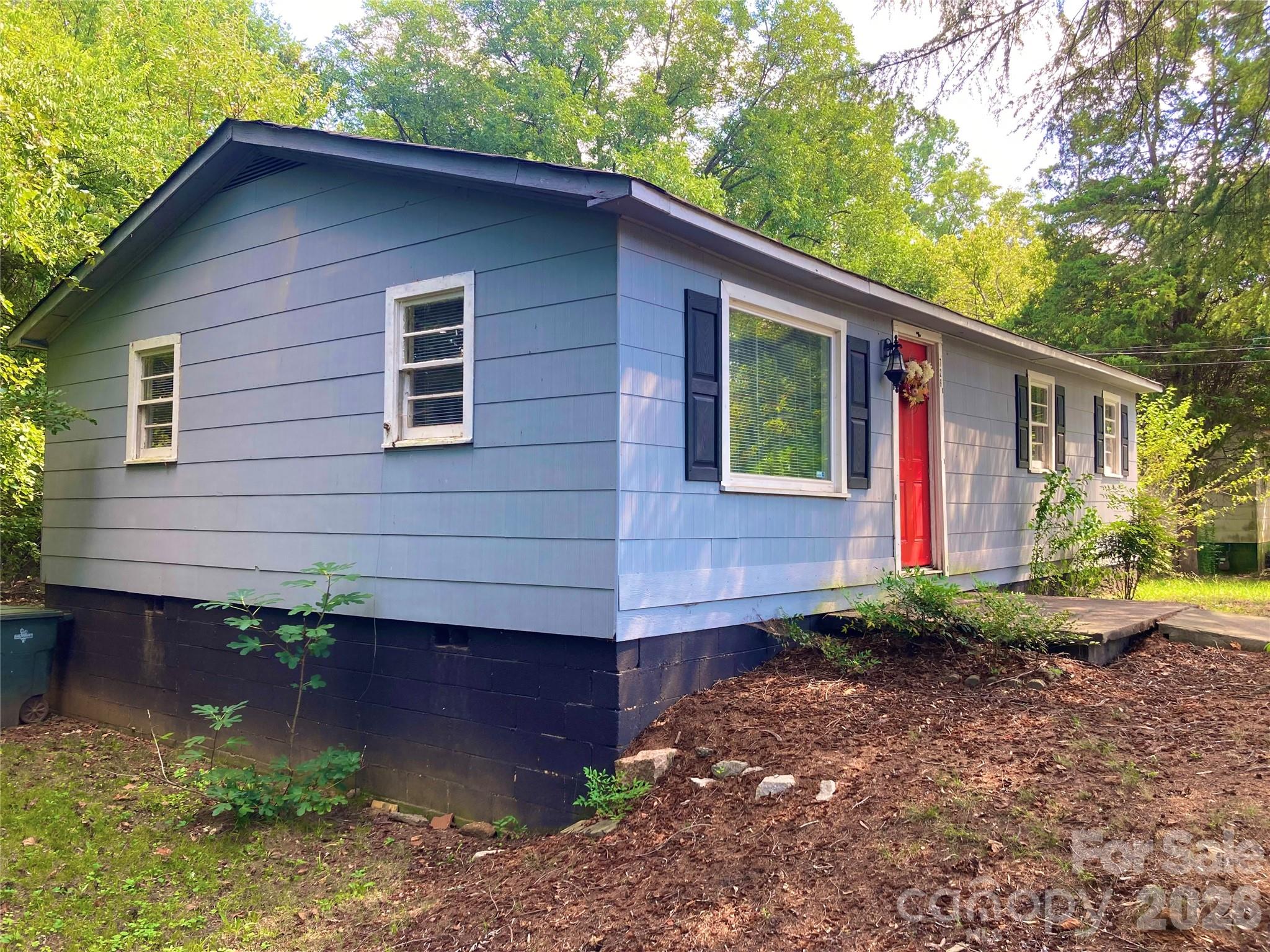 726 Grace Street Property Photo 35