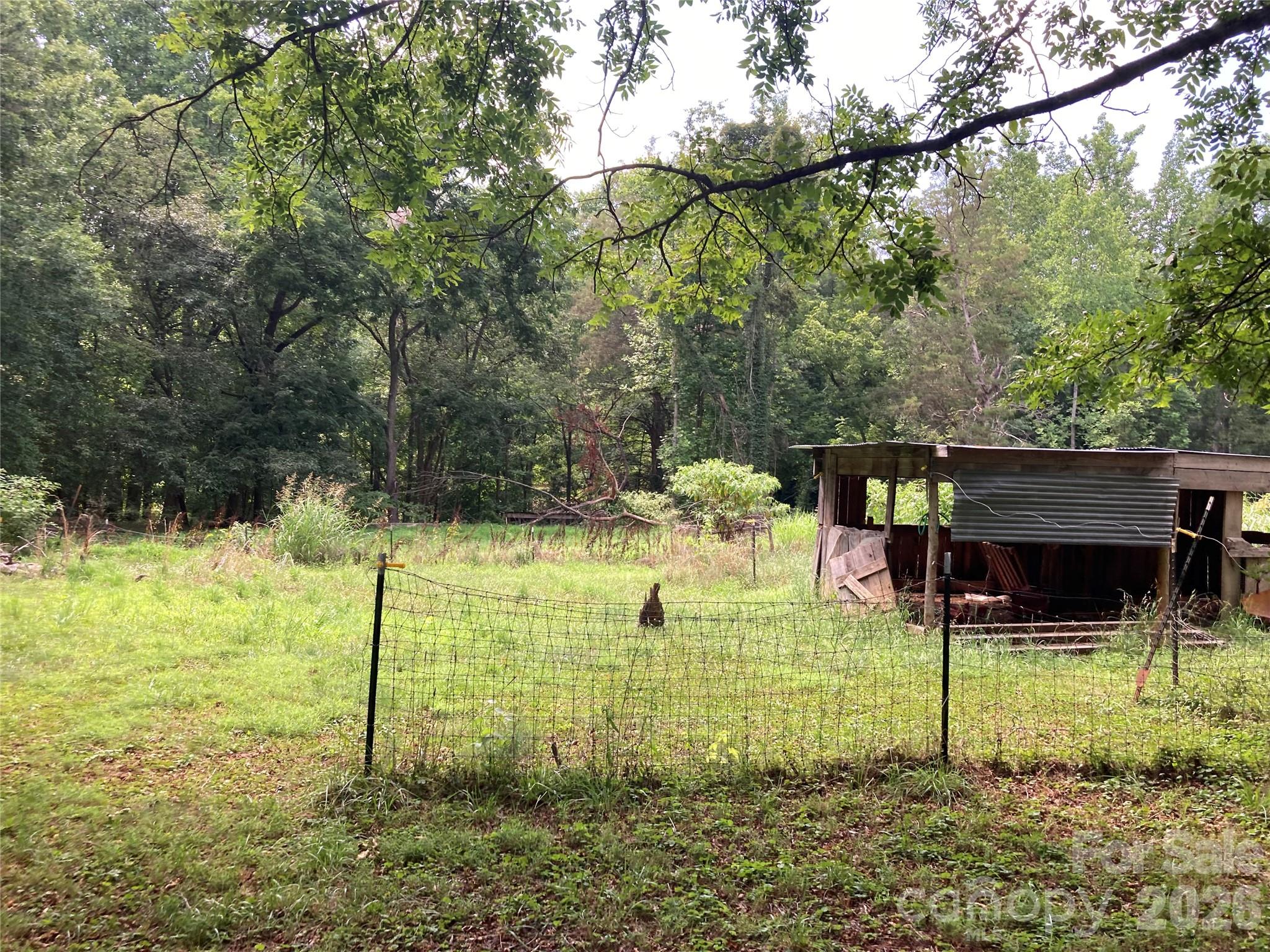 601 Snow Street Property Photo 8