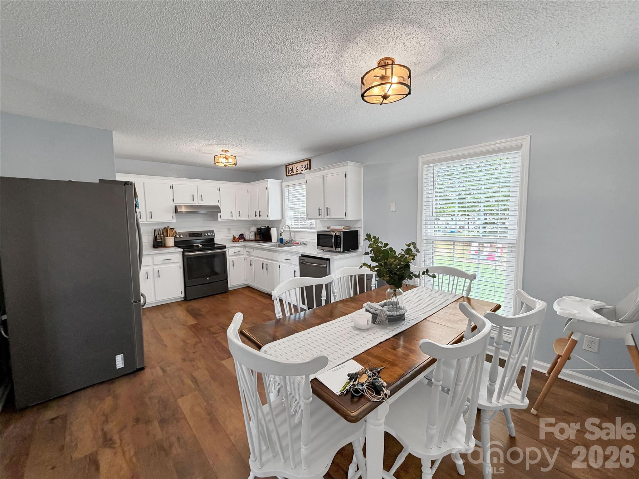 213 Darth Maul Drive Property Photo 10