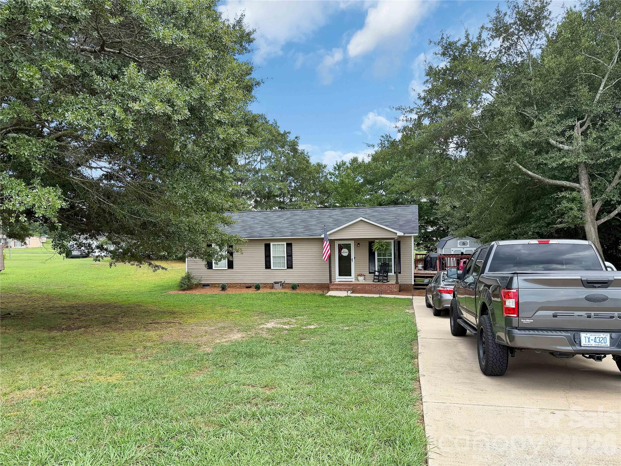 213 Darth Maul Drive Property Photo 19