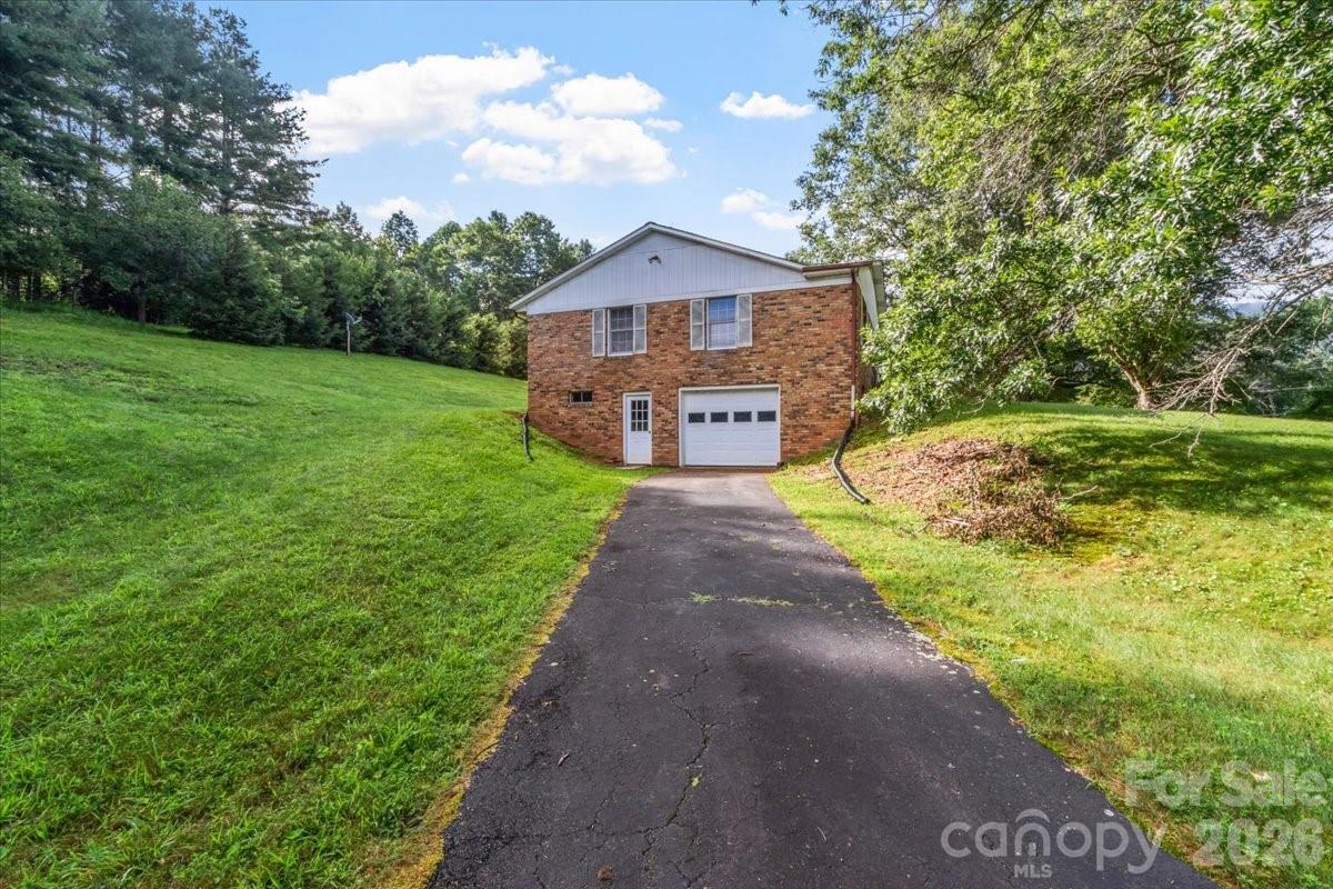235 Rolling Ridge Loop Property Photo 4