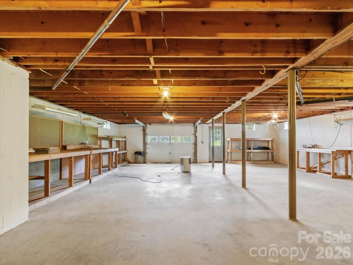 235 Rolling Ridge Loop Property Photo 35