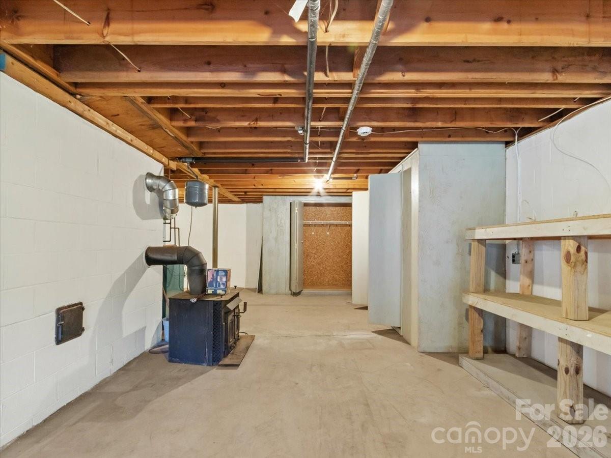 235 Rolling Ridge Loop Property Photo 36