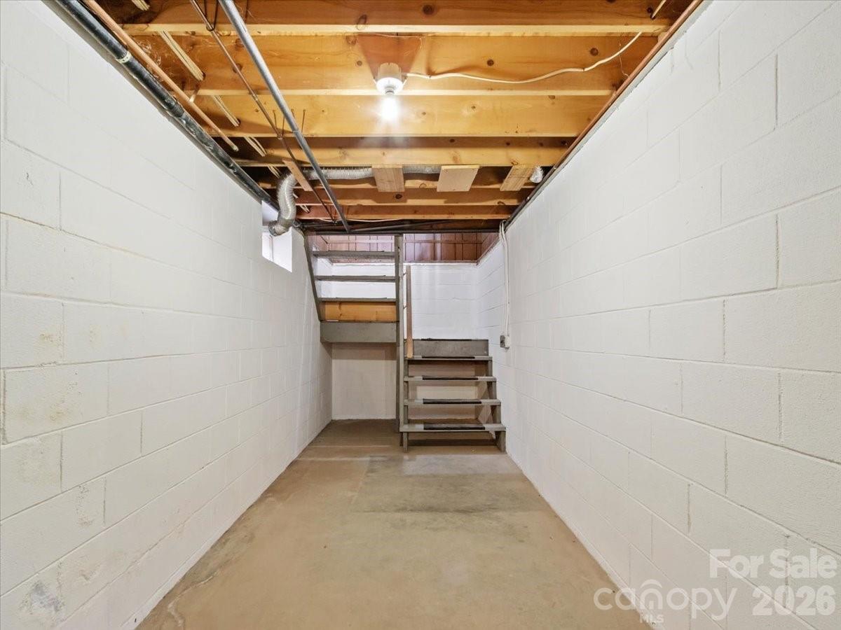 235 Rolling Ridge Loop Property Photo 37