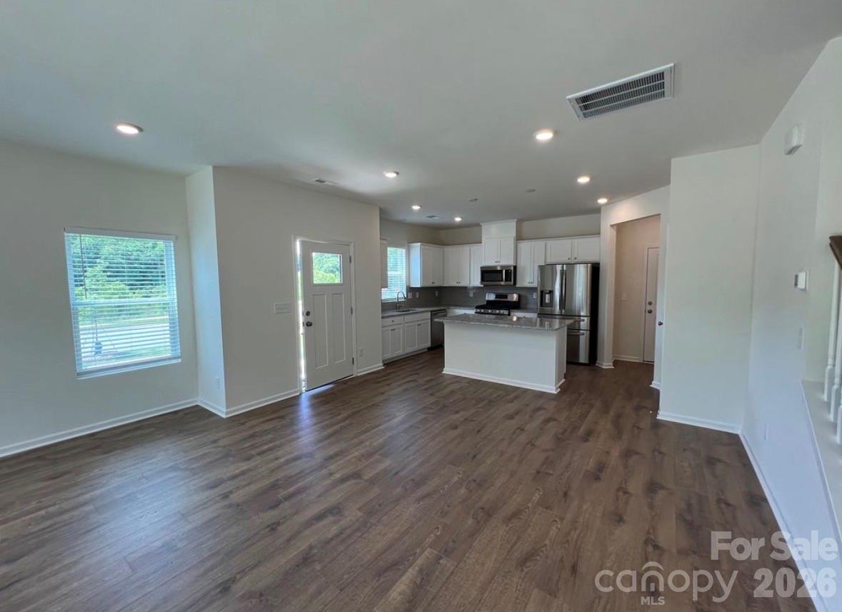 2741 Aubrey Street Property Photo 5