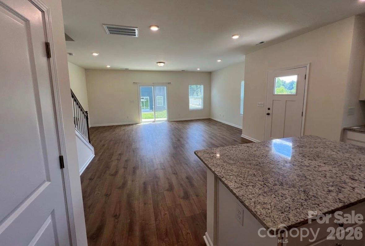 2741 Aubrey Street Property Photo 9