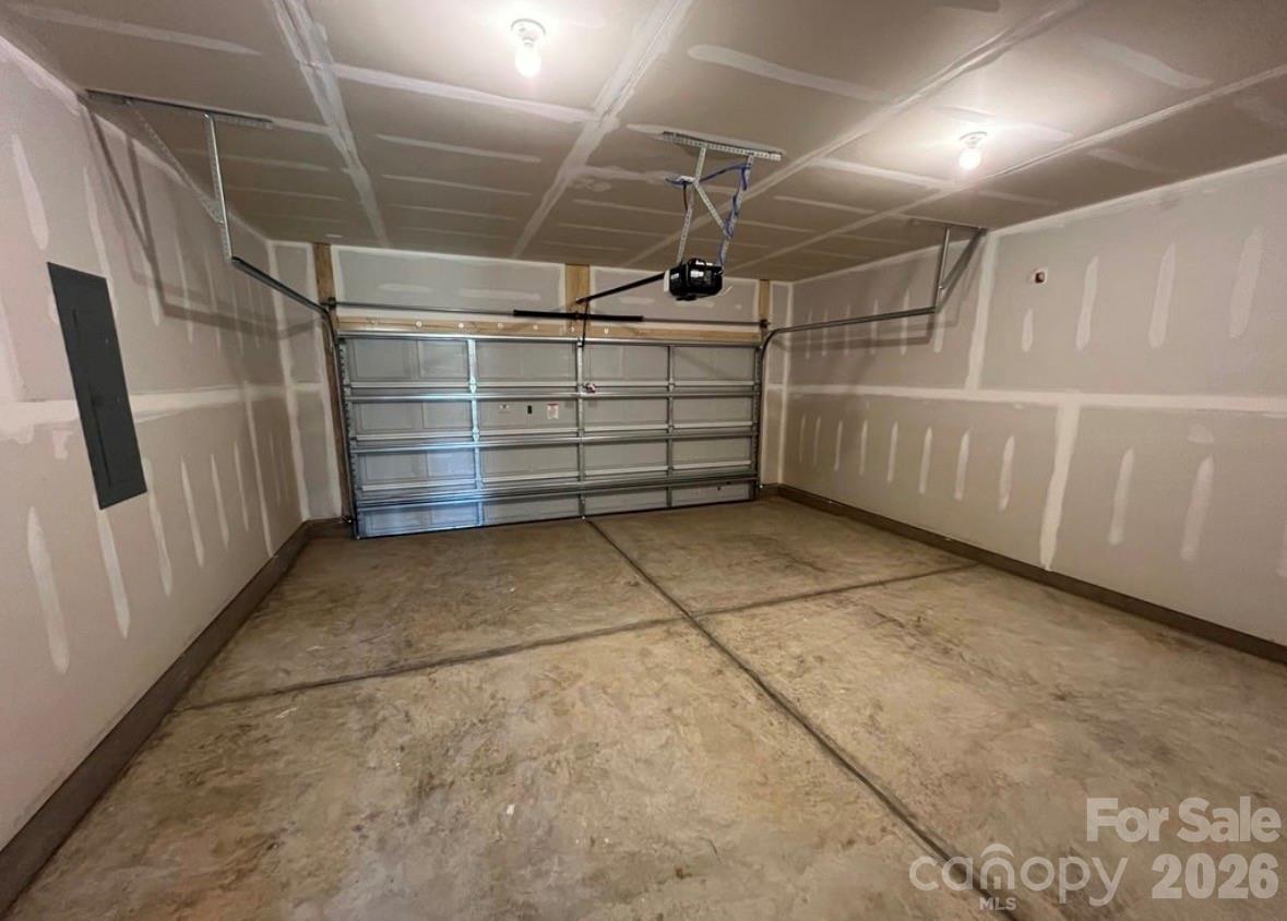 2741 Aubrey Street Property Photo 24