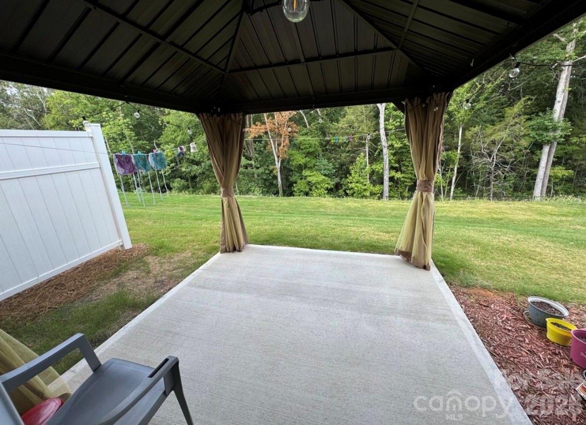 2741 Aubrey Street Property Photo 28