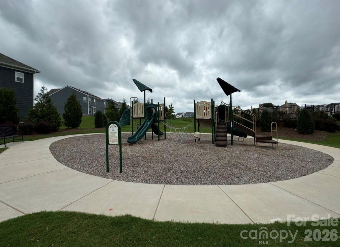 2741 Aubrey Street Property Photo 31