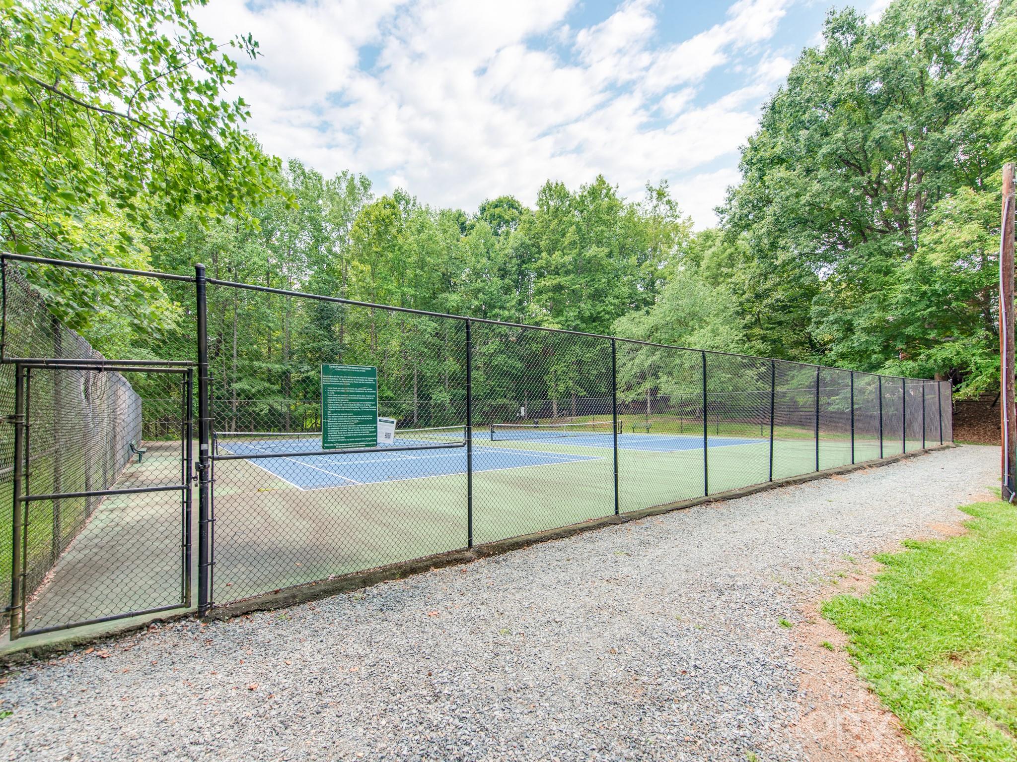 621 Laurel Fork Drive Property Photo 19