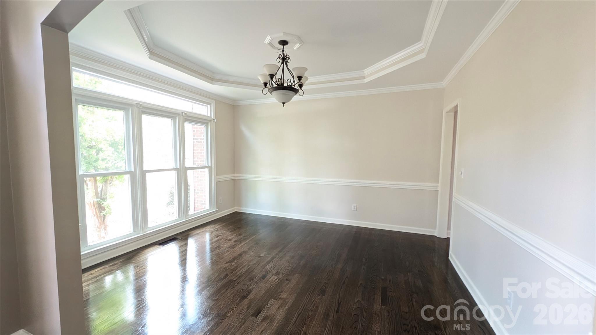 2421 Arden Gate Lane Property Photo 7