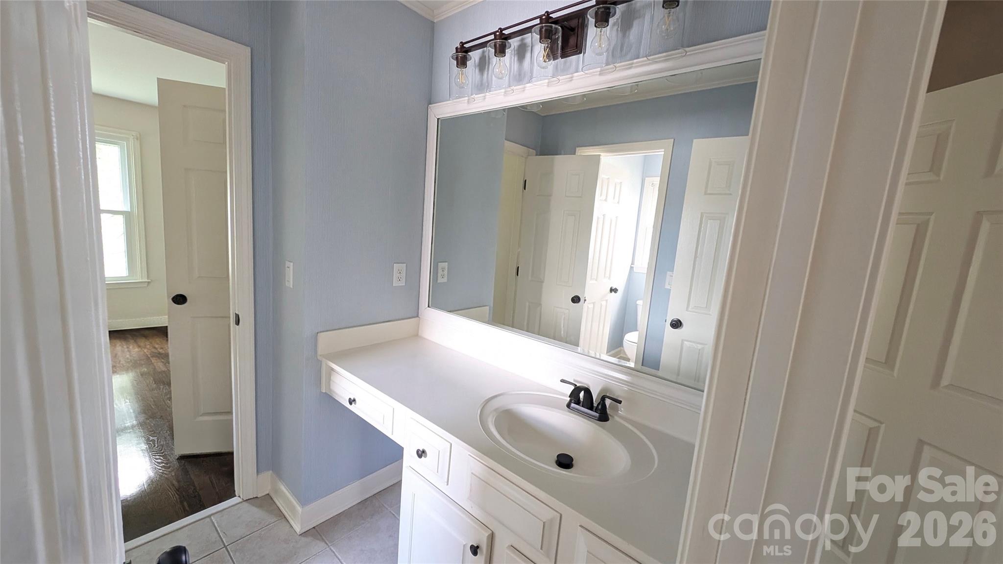 2421 Arden Gate Lane Property Photo 37