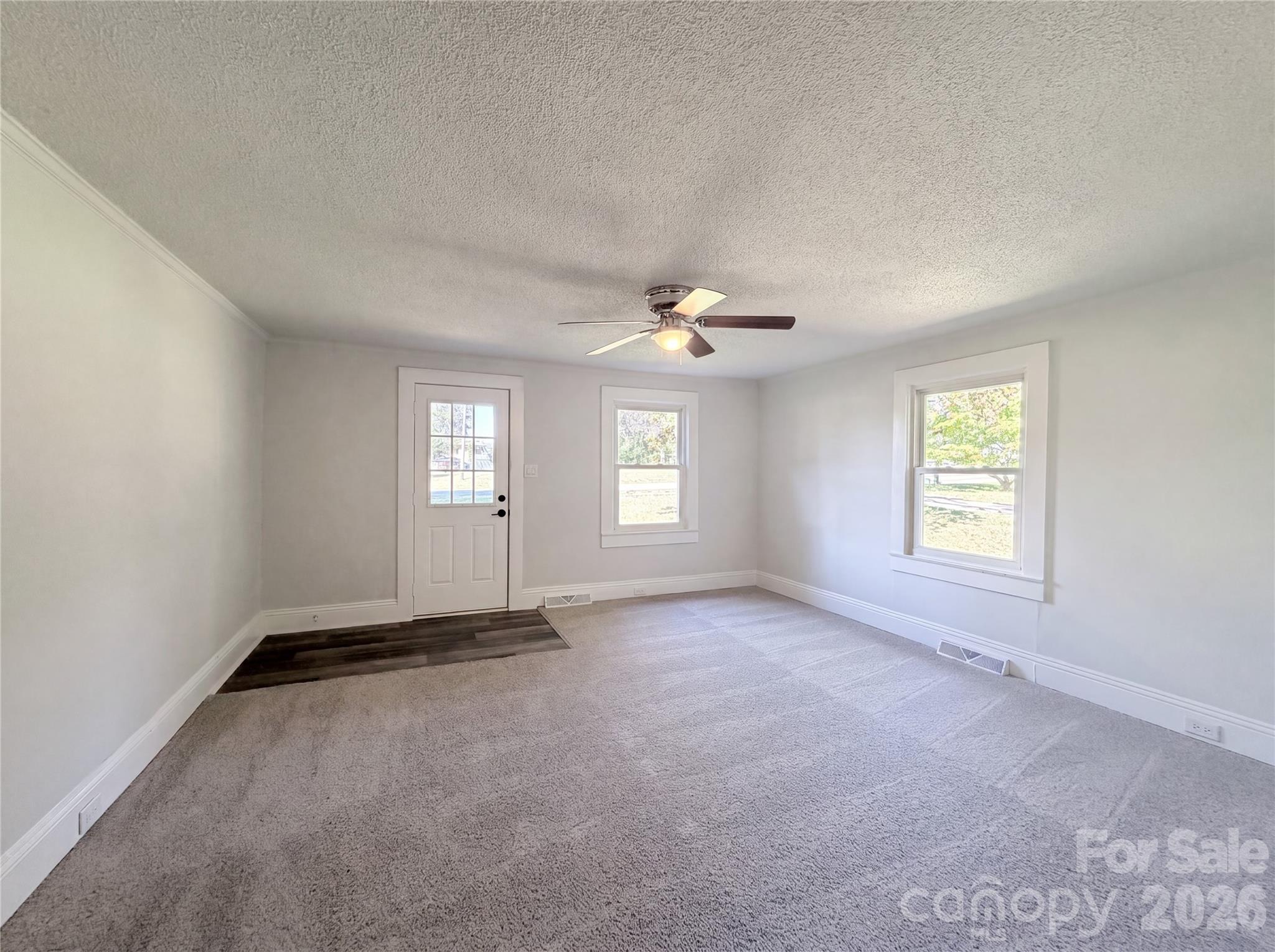 164 E Waterlynn Road Property Photo 4