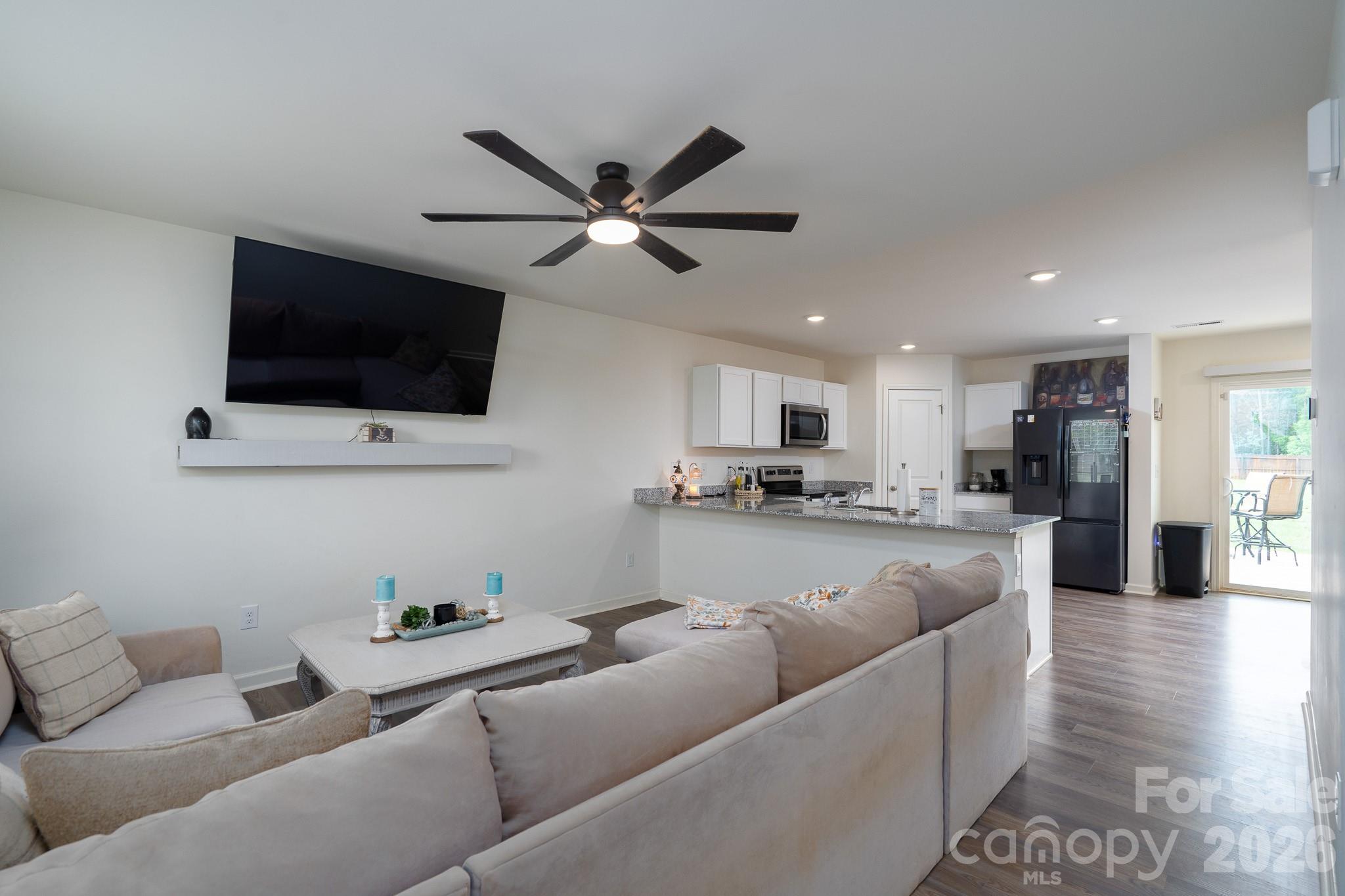 417 Sundial Drive Property Photo 8