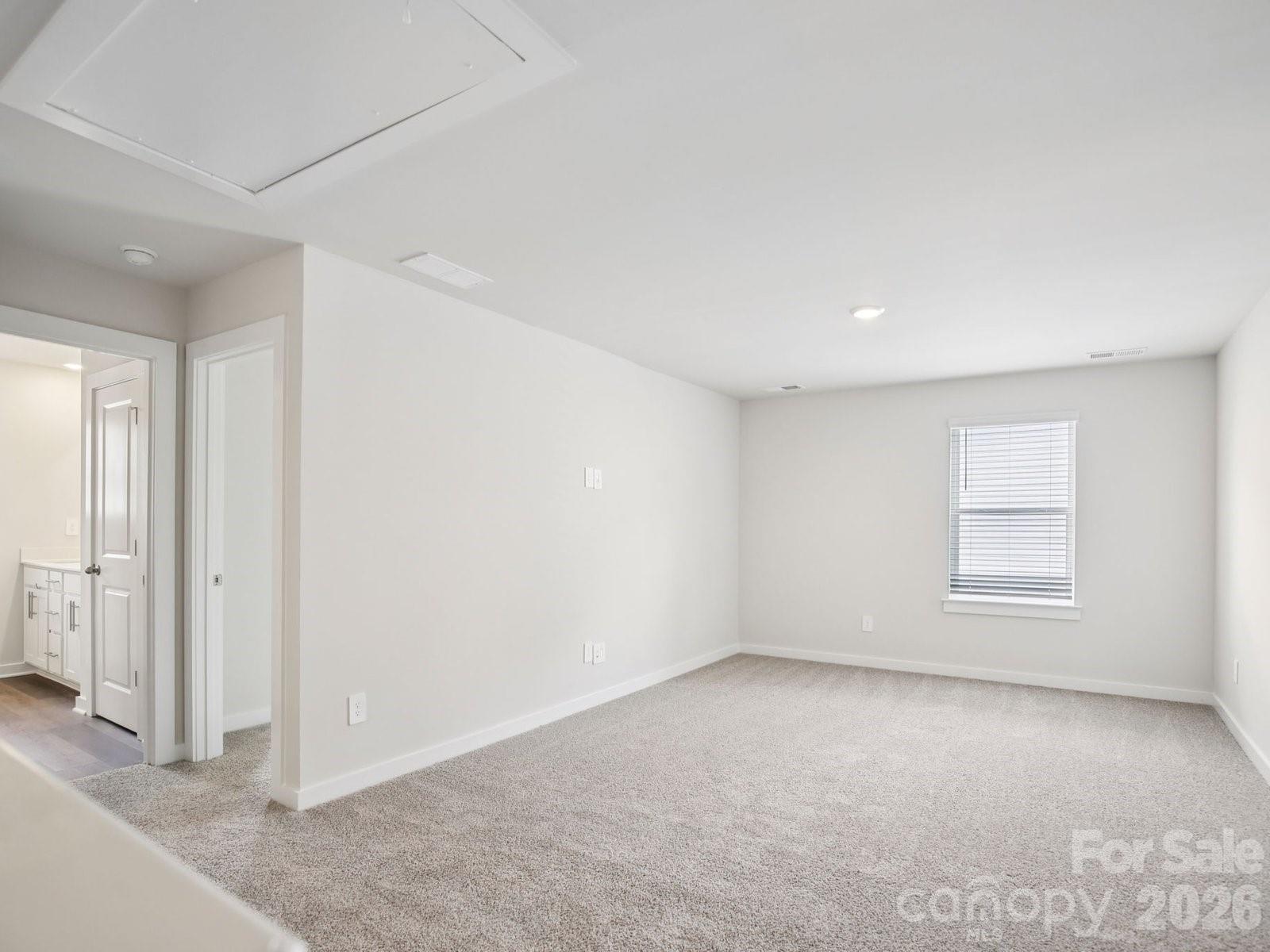 2445 Maxton Drive Property Photo 9