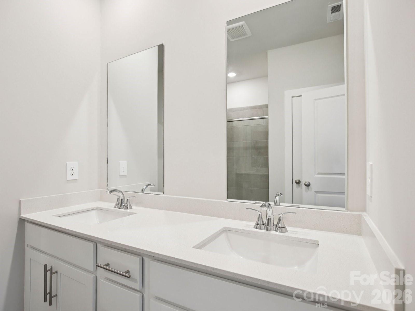 2445 Maxton Drive Property Photo 13