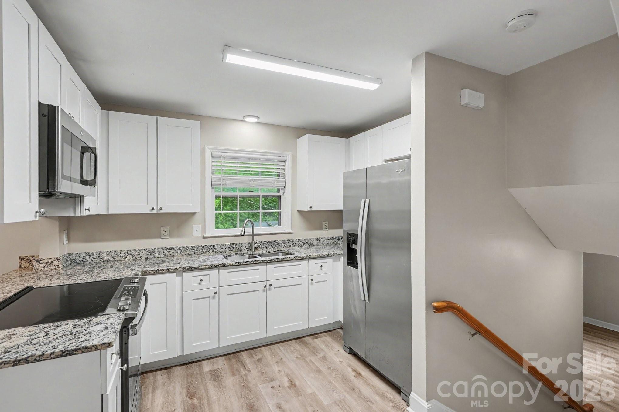 6601 Lynfield Drive Property Photo 4