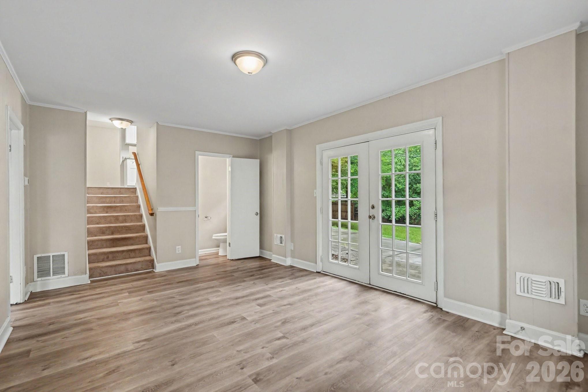 6601 Lynfield Drive Property Photo 6