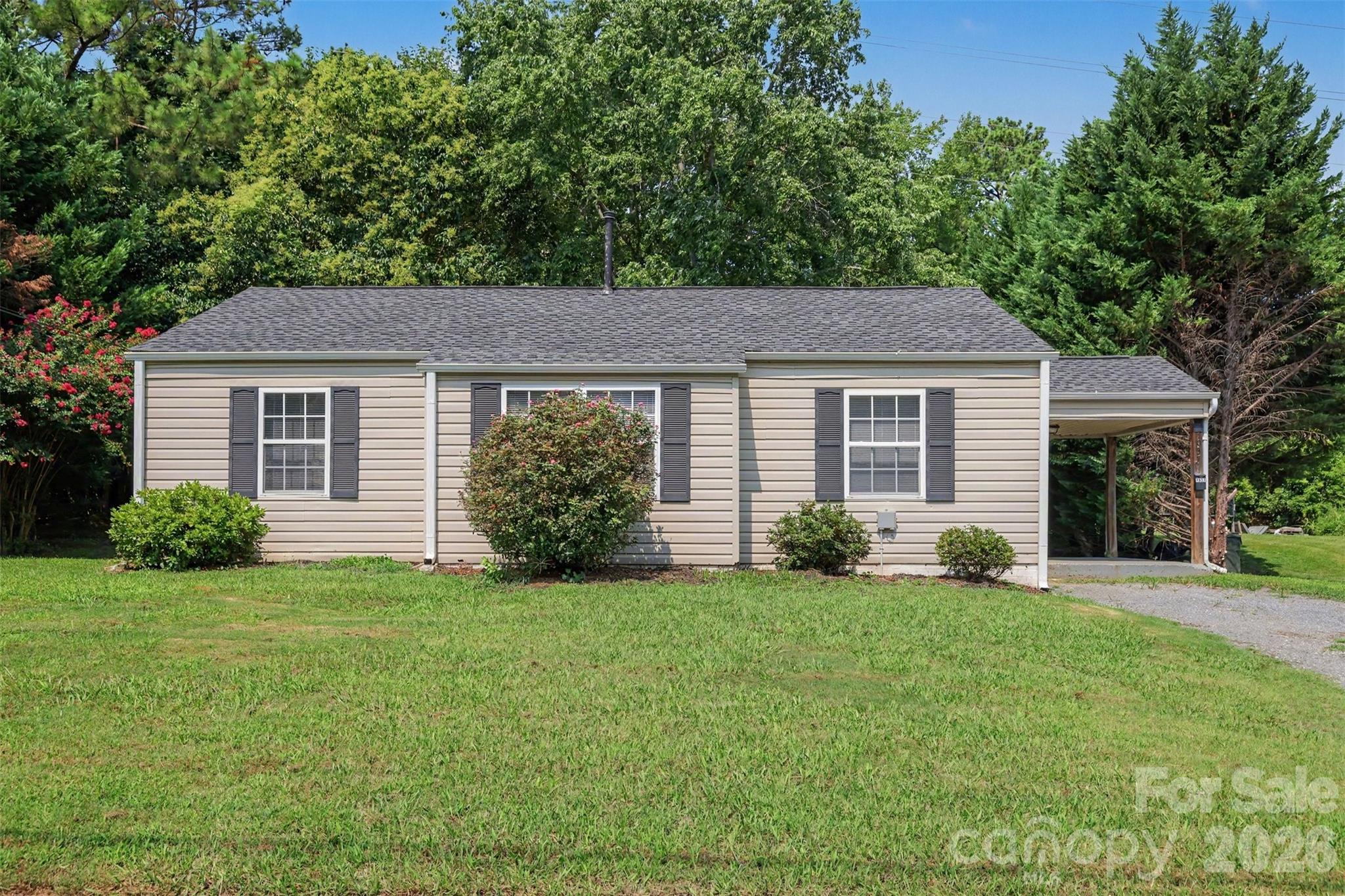 1037 Cherokee Avenue Property Photo 3