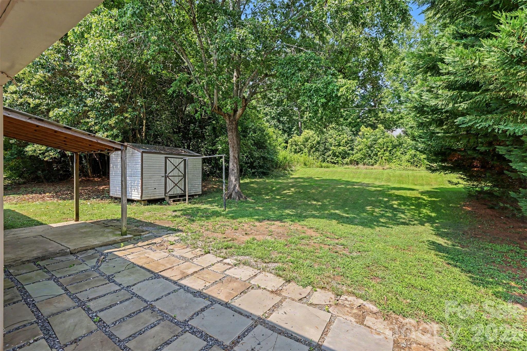 1037 Cherokee Avenue Property Photo 28