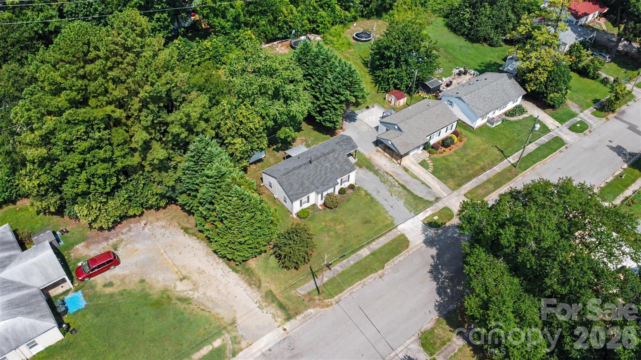 1037 Cherokee Avenue Property Photo 31