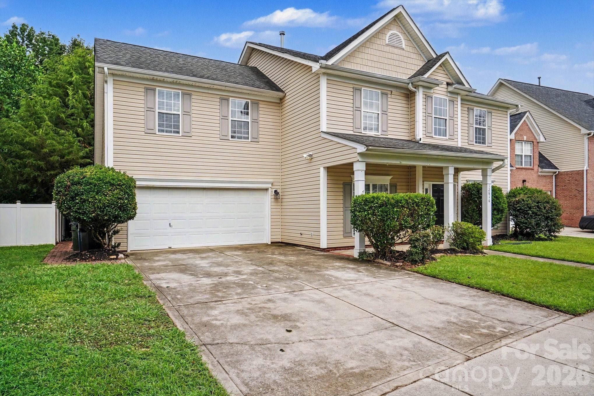 12616 Coral Sunrise Drive Property Photo 3