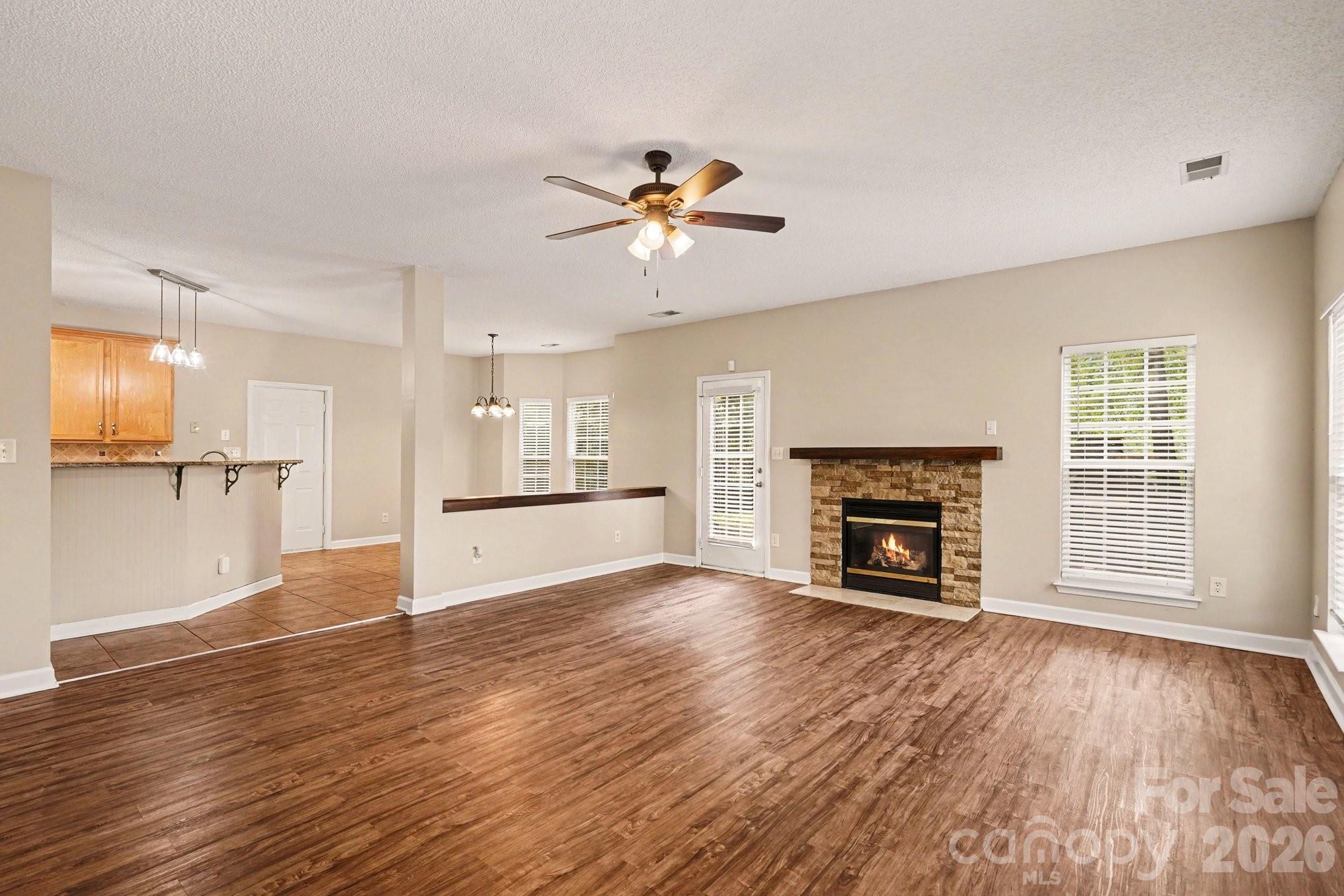 12616 Coral Sunrise Drive Property Photo 6