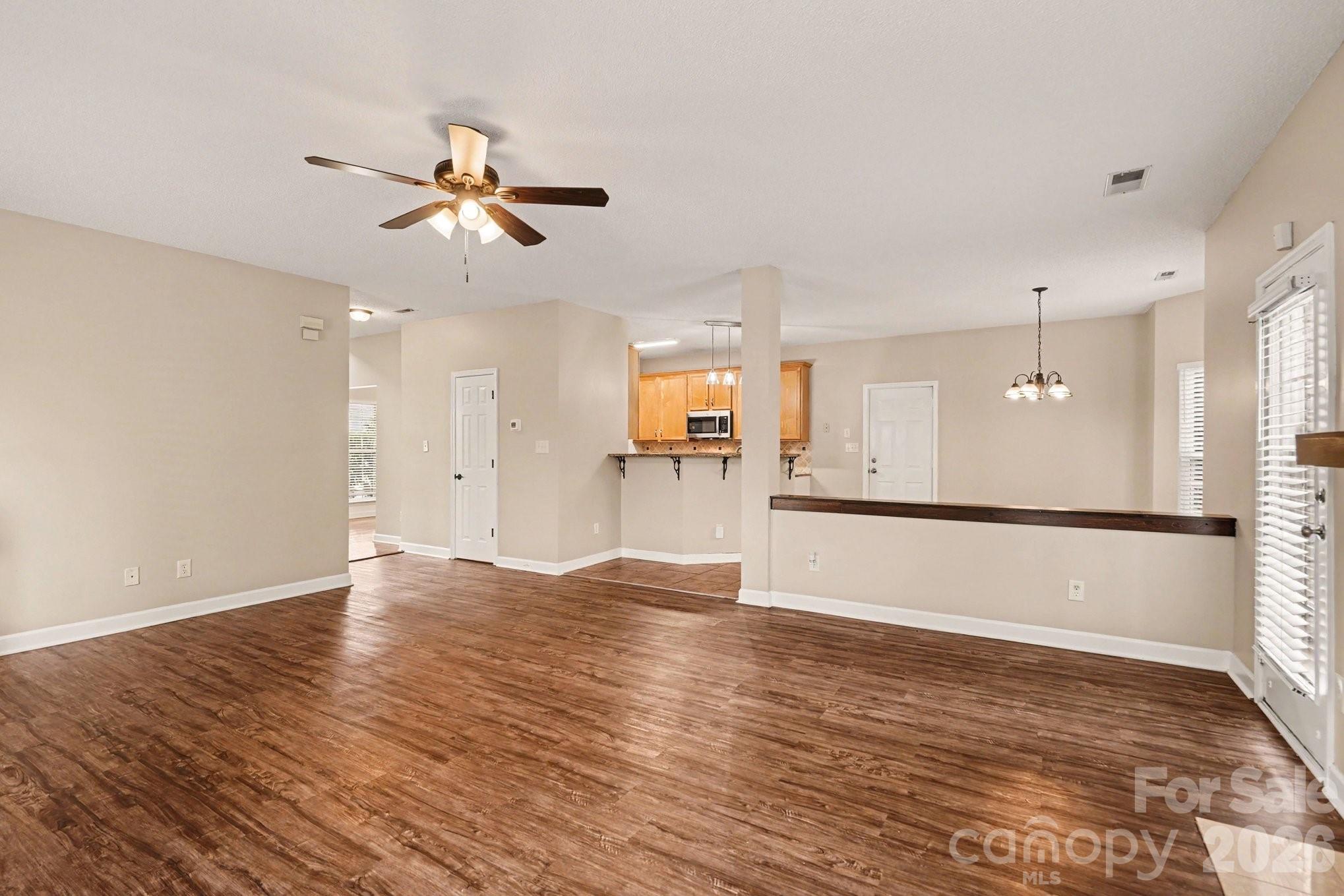 12616 Coral Sunrise Drive Property Photo 10