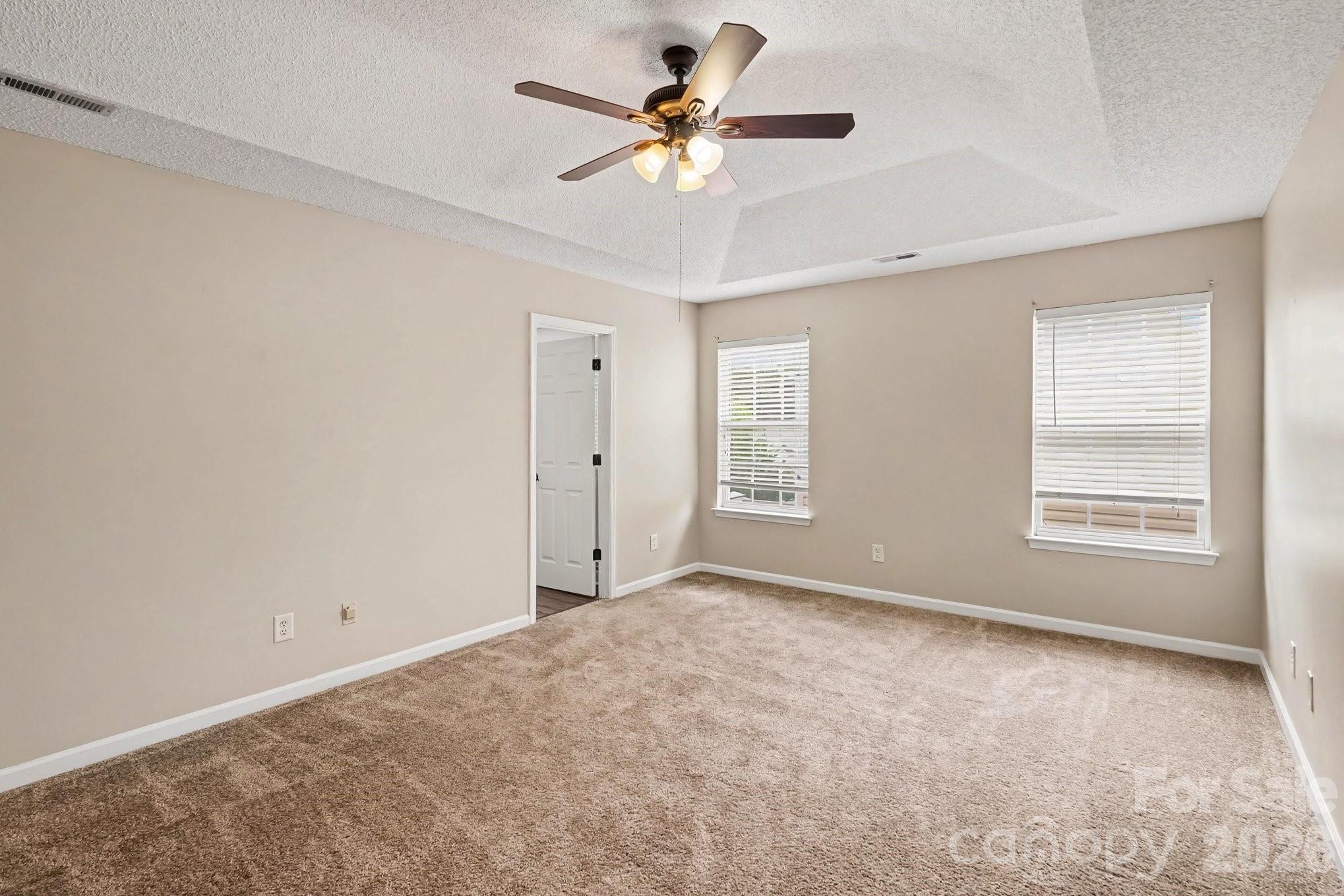 12616 Coral Sunrise Drive Property Photo 15