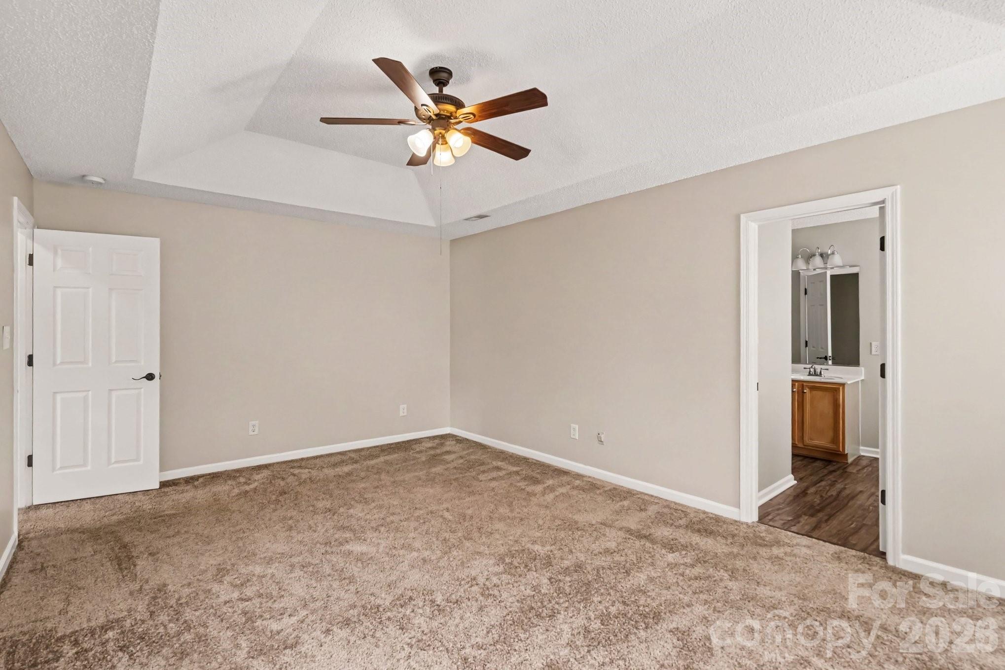 12616 Coral Sunrise Drive Property Photo 16