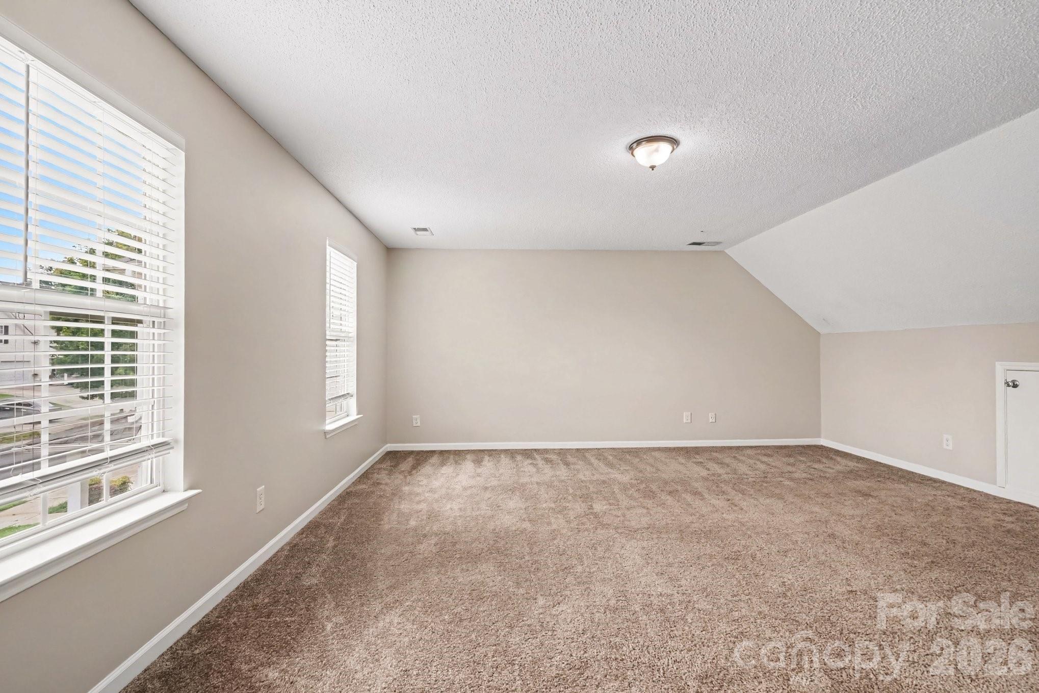 12616 Coral Sunrise Drive Property Photo 24