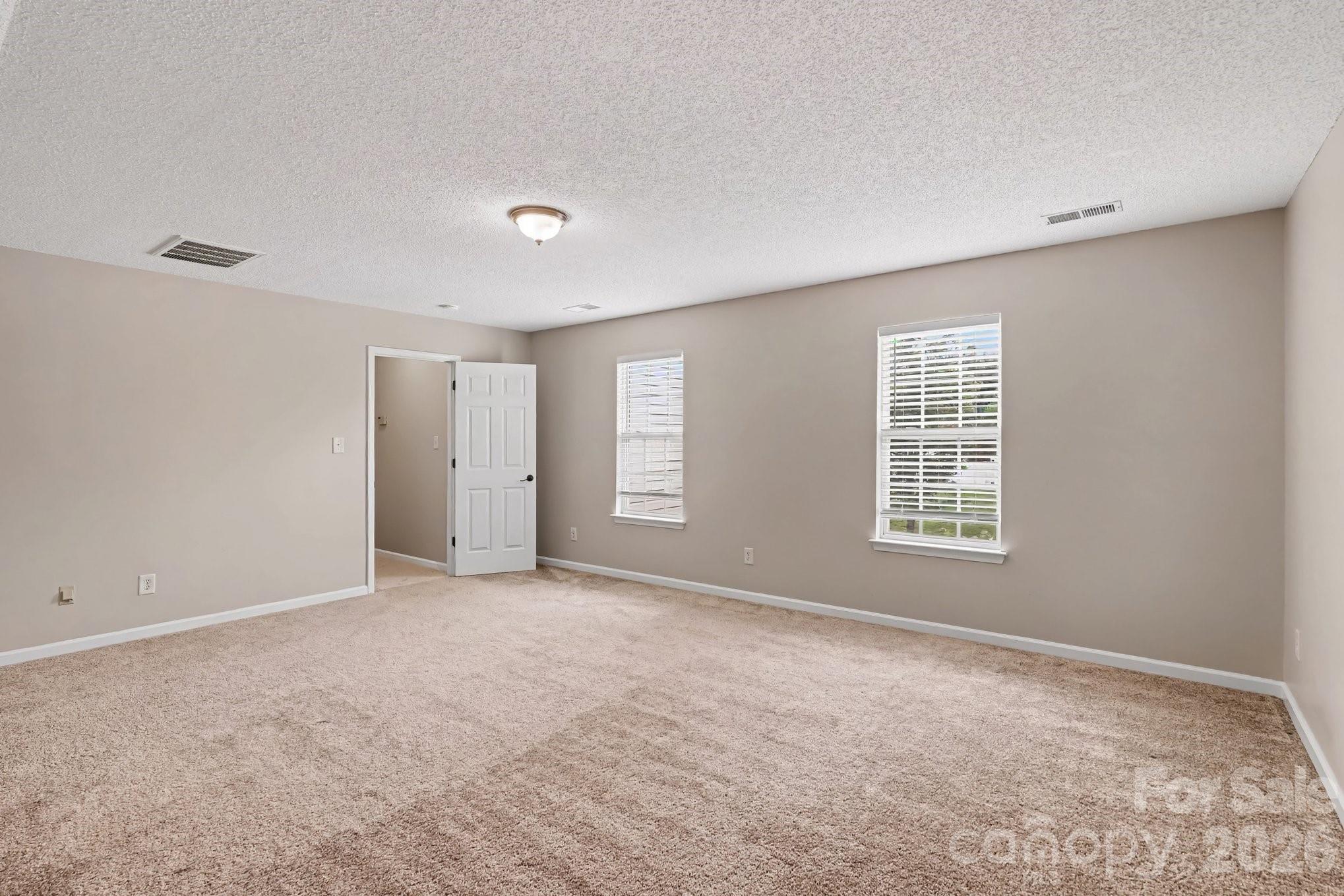 12616 Coral Sunrise Drive Property Photo 25