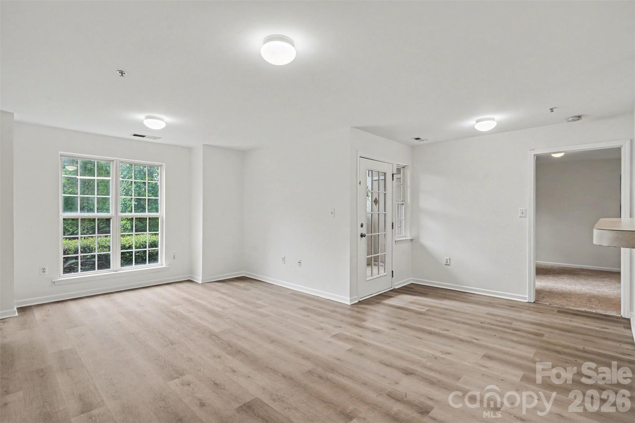 9849 Campus Walk Lane D Property Photo 8