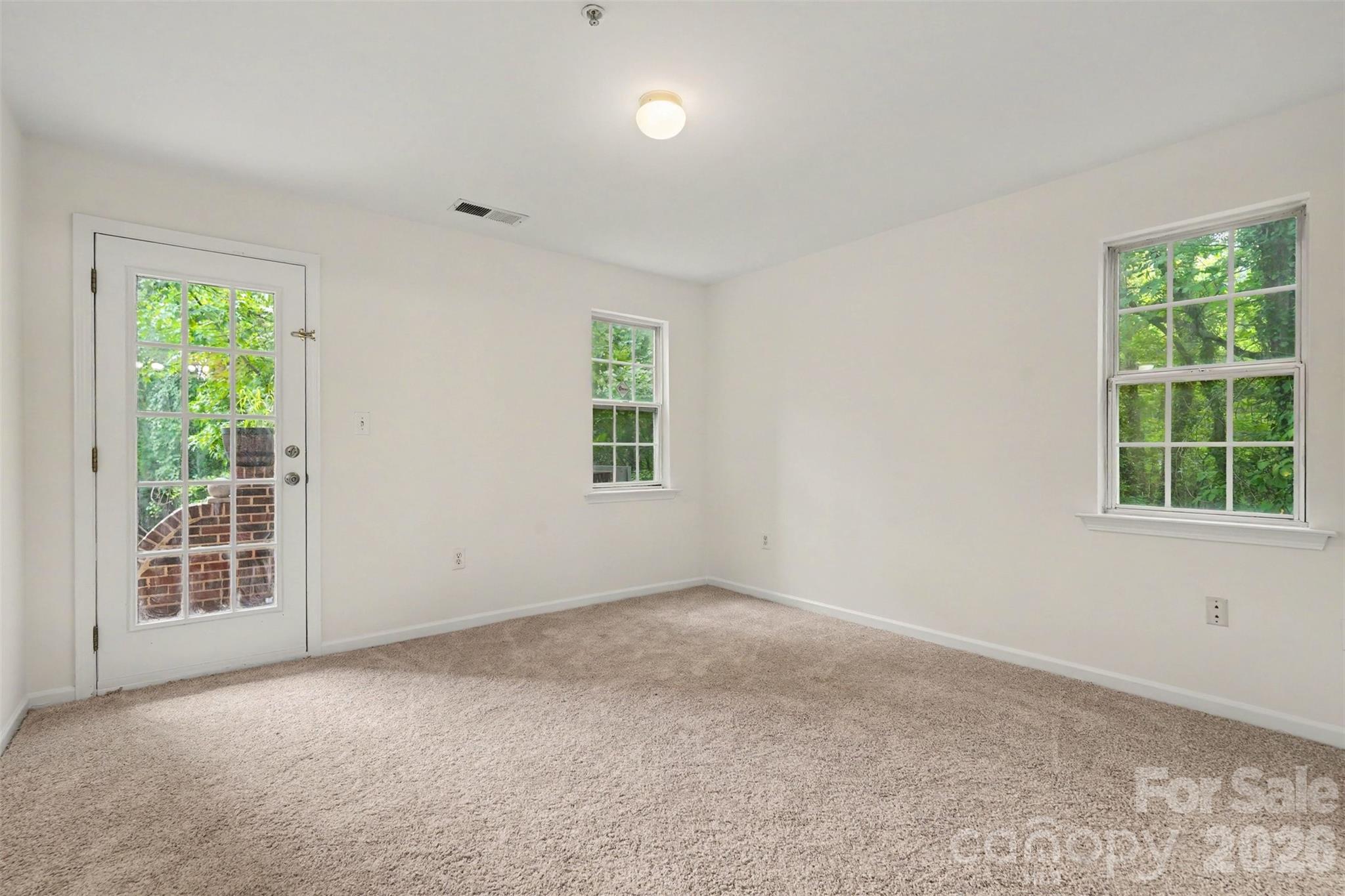9849 Campus Walk Lane D Property Photo 18