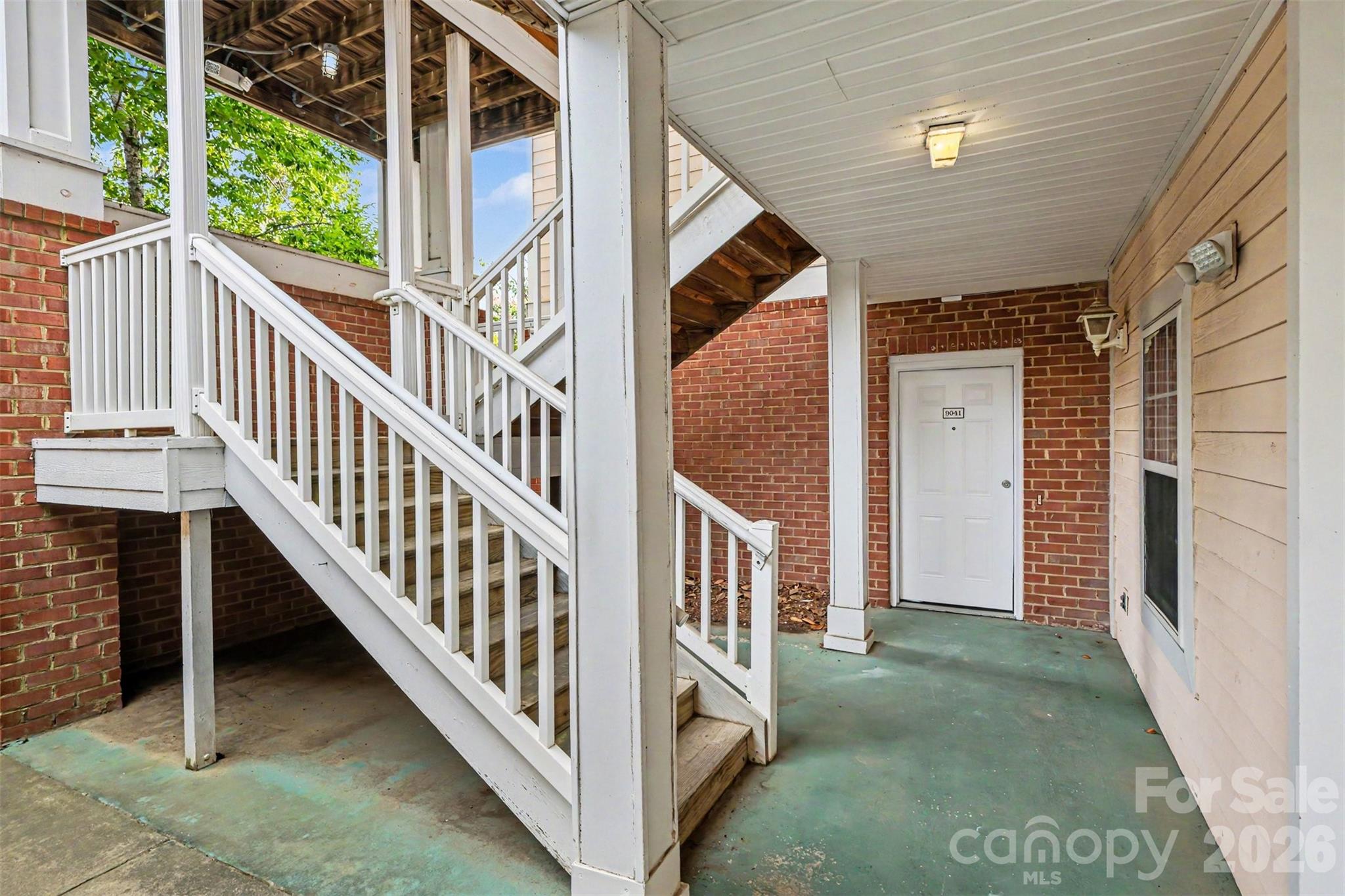 9041 Meadow Vista Road Property Photo 3