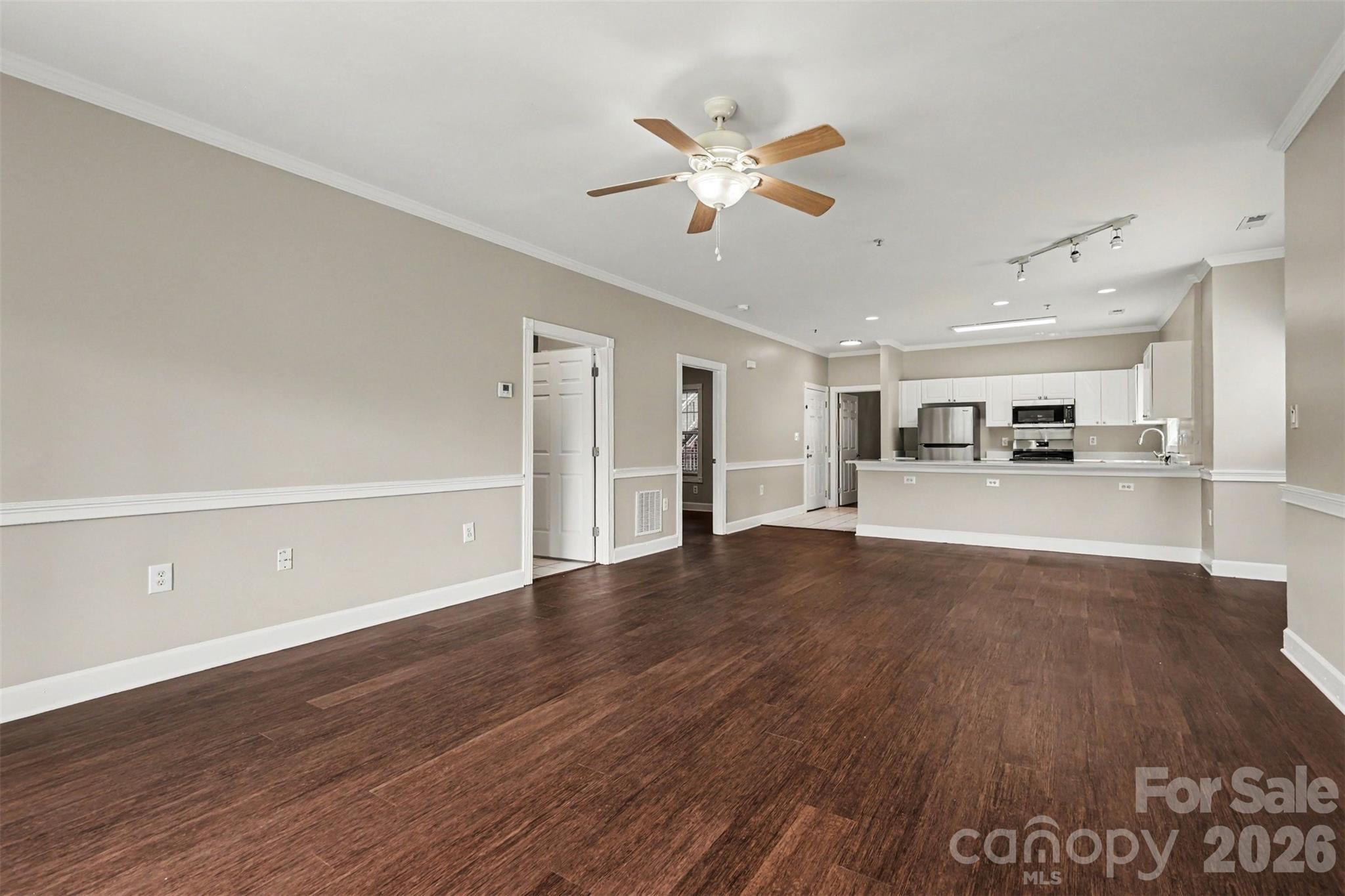 9041 Meadow Vista Road Property Photo 5