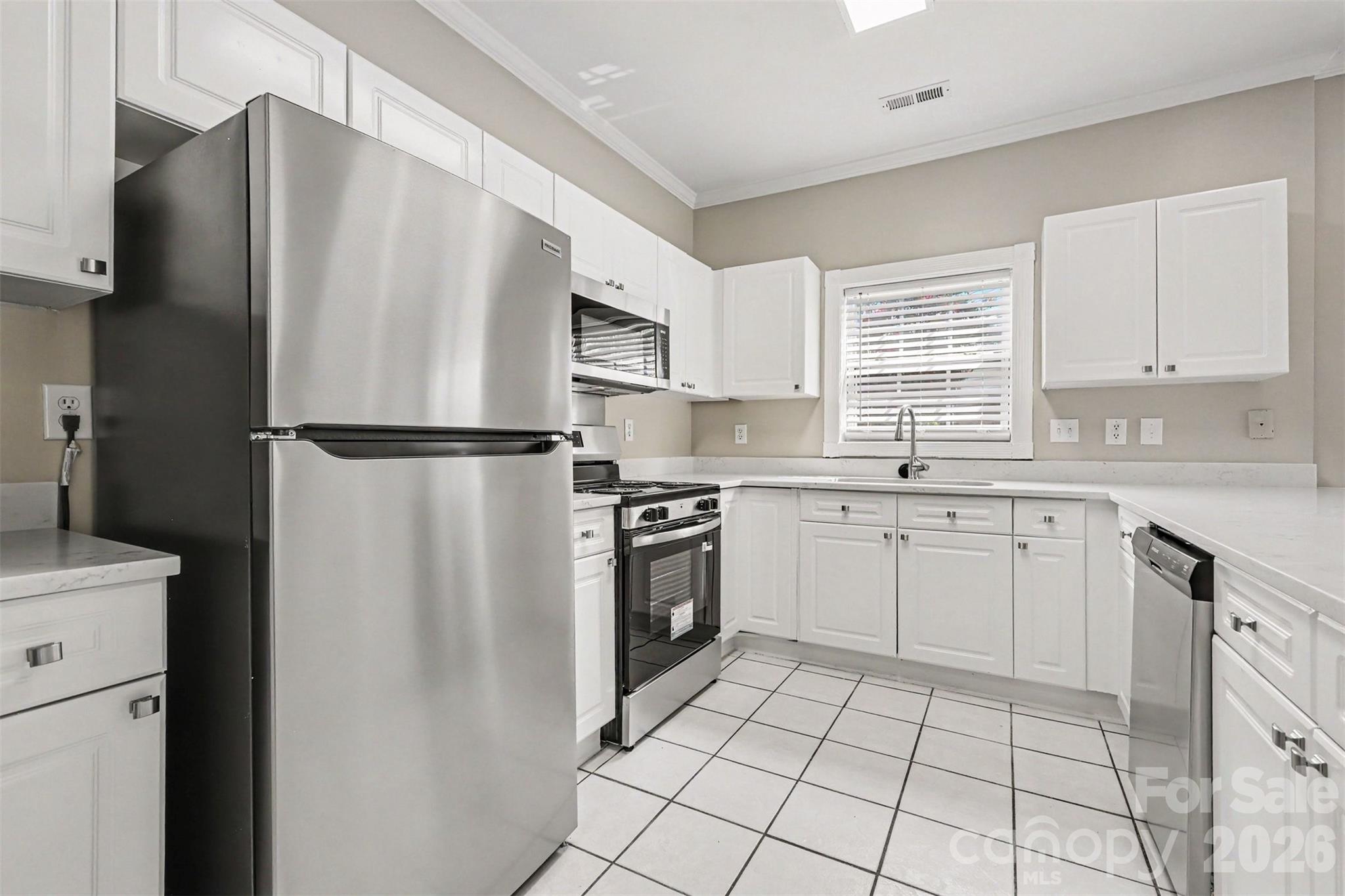 9041 Meadow Vista Road Property Photo 9