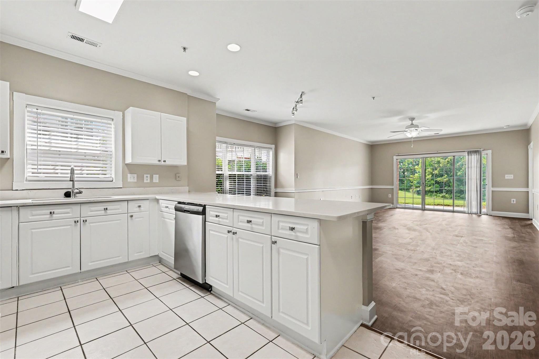 9041 Meadow Vista Road Property Photo 11