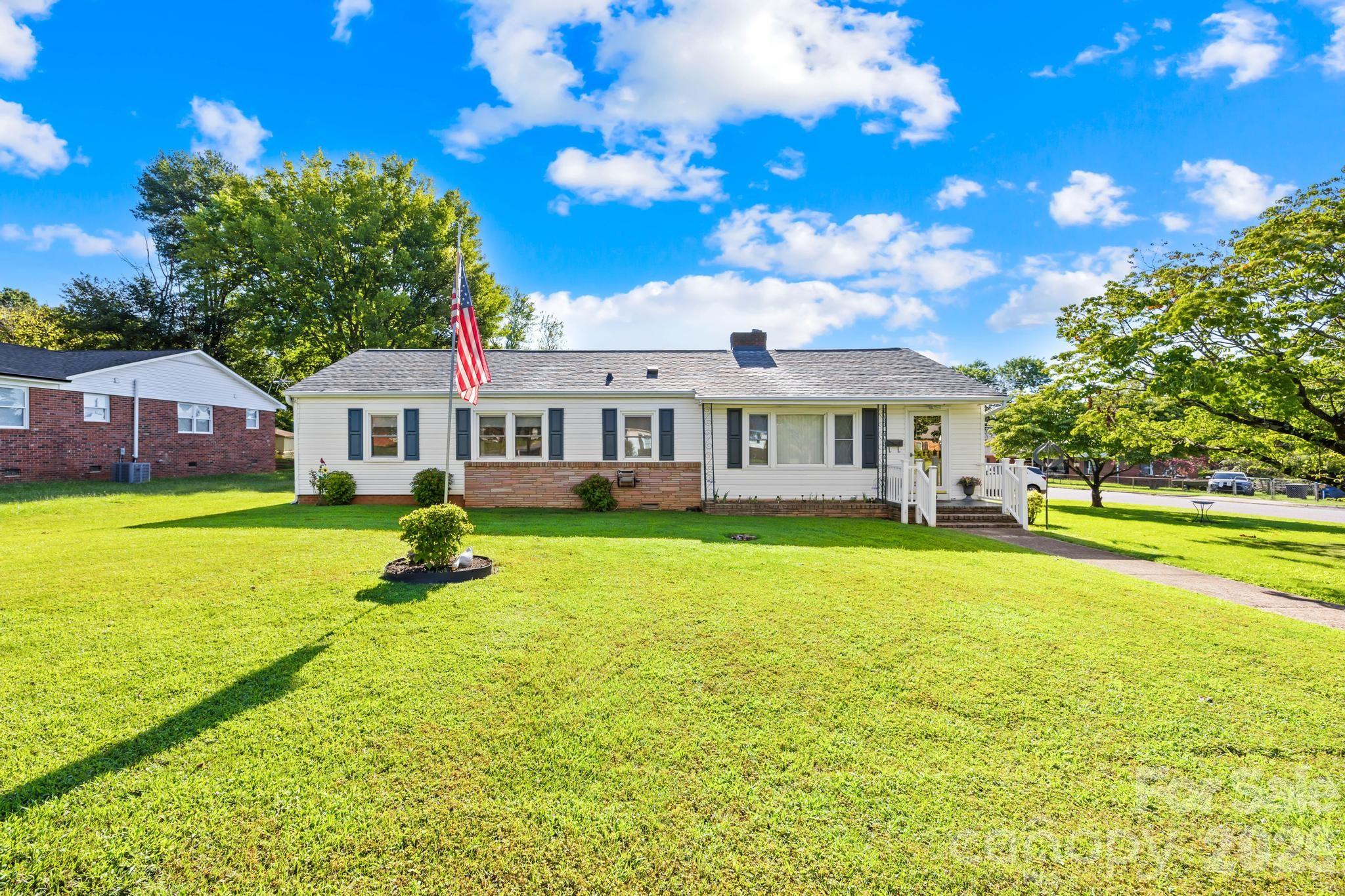 1000 Radio Road Property Photo 1