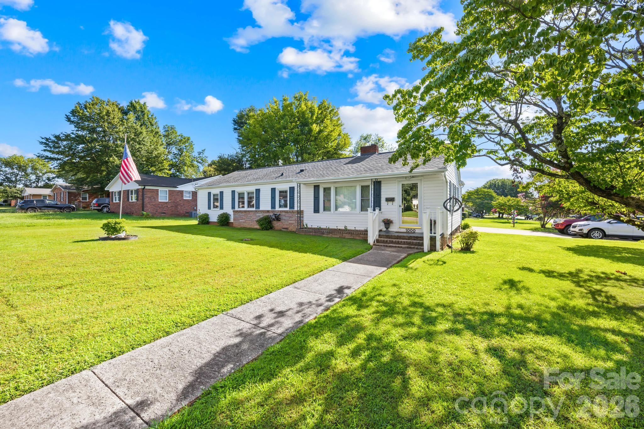 1000 Radio Road Property Photo 2