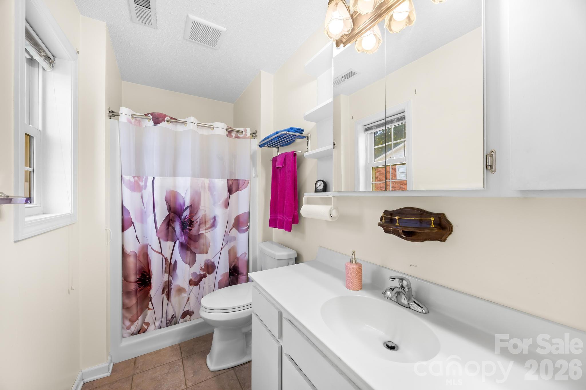 1000 Radio Road Property Photo 21