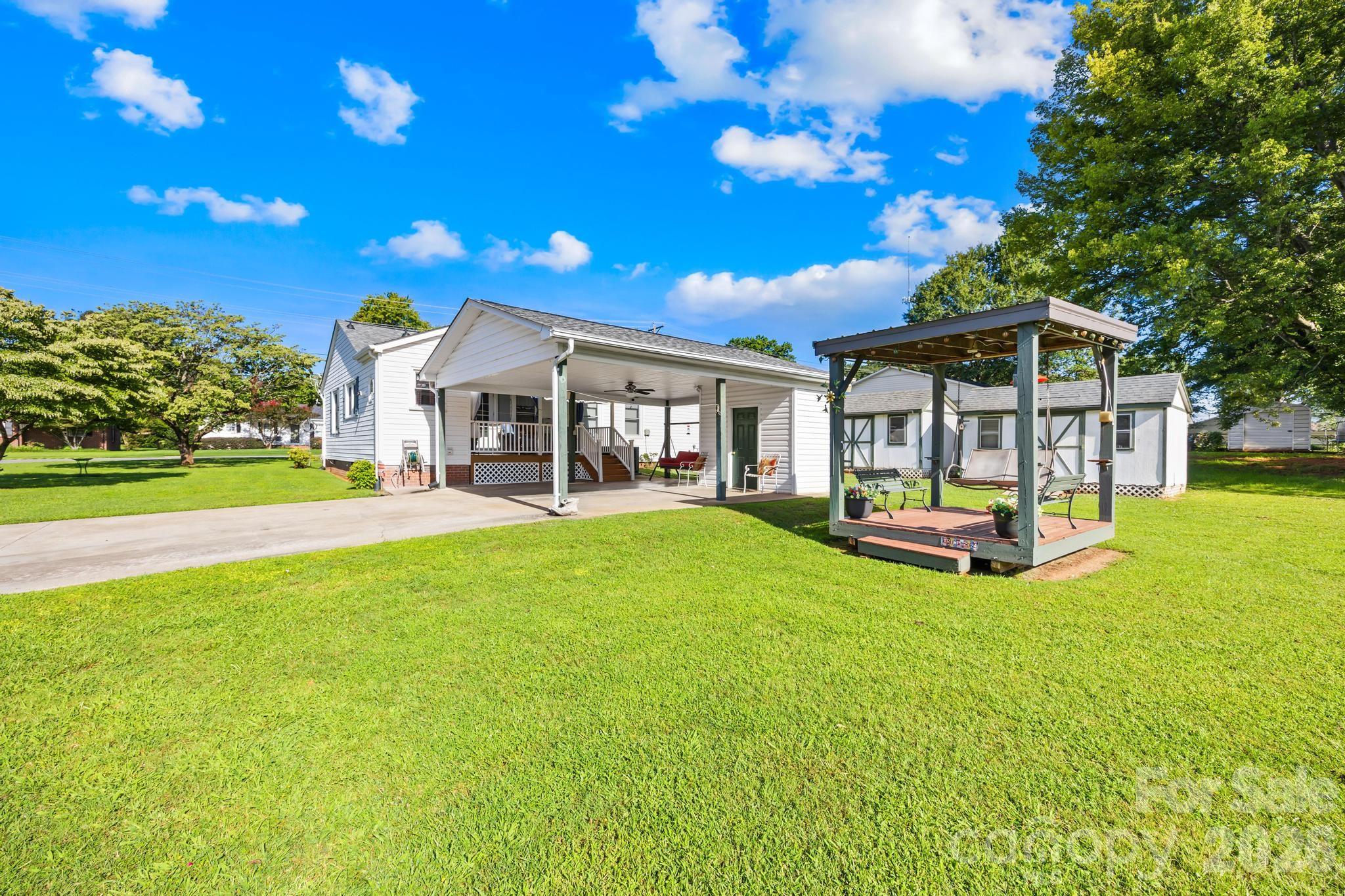 1000 Radio Road Property Photo 25