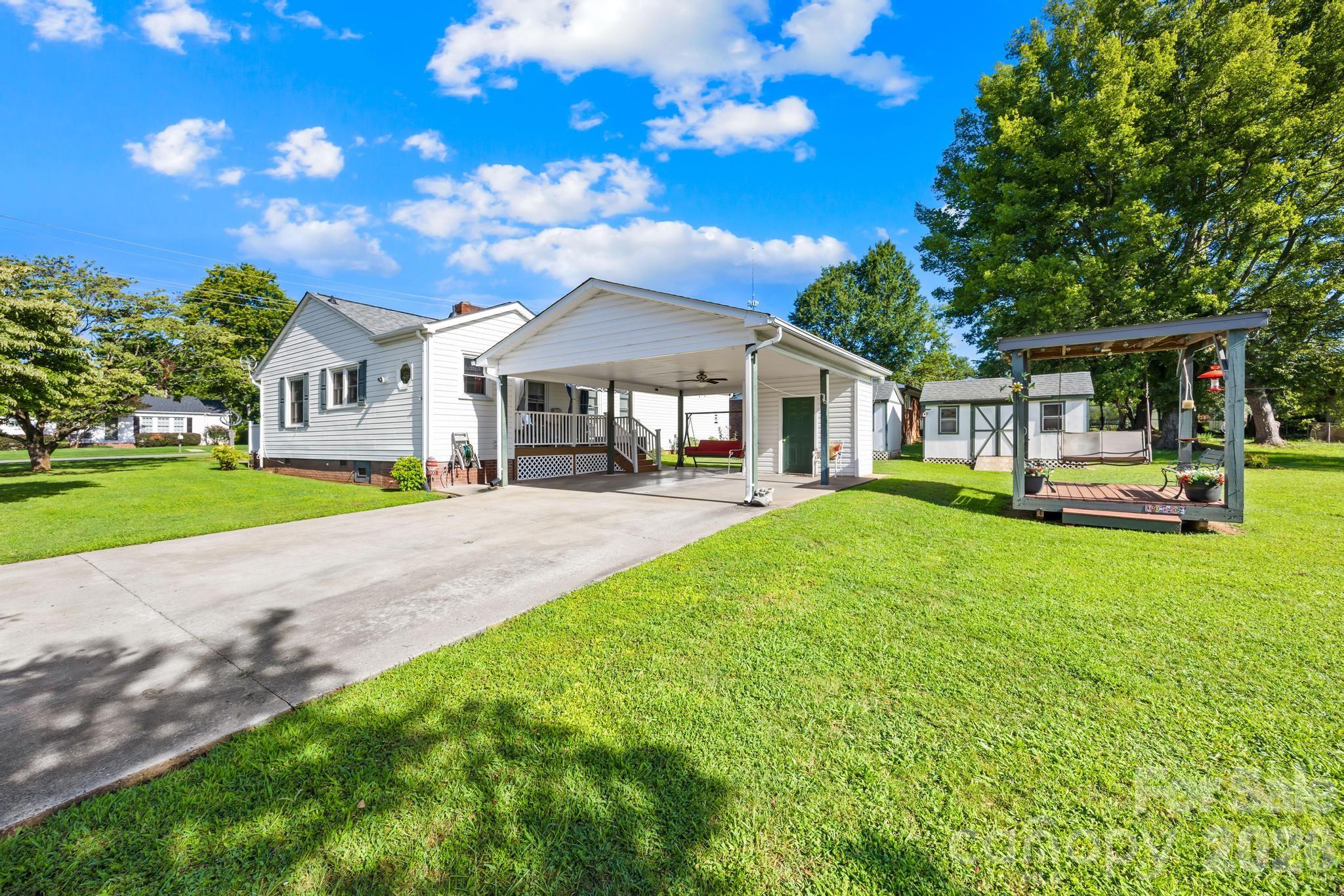 1000 Radio Road Property Photo 26