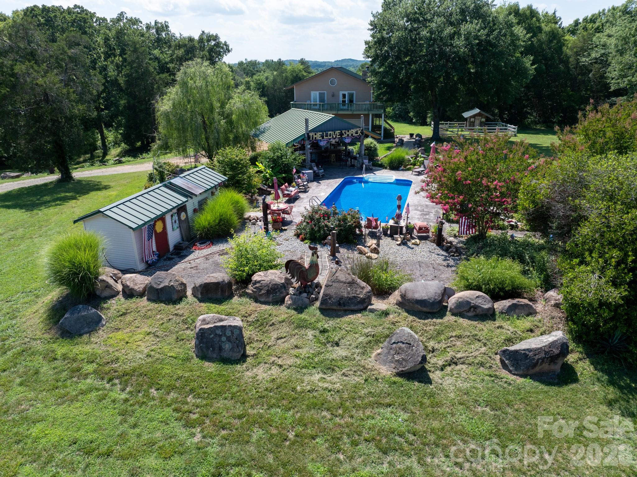 3400 Biggers Road Property Photo 8