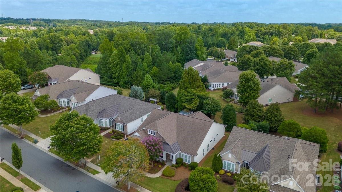 39650 Rosebay Court Property Photo 2