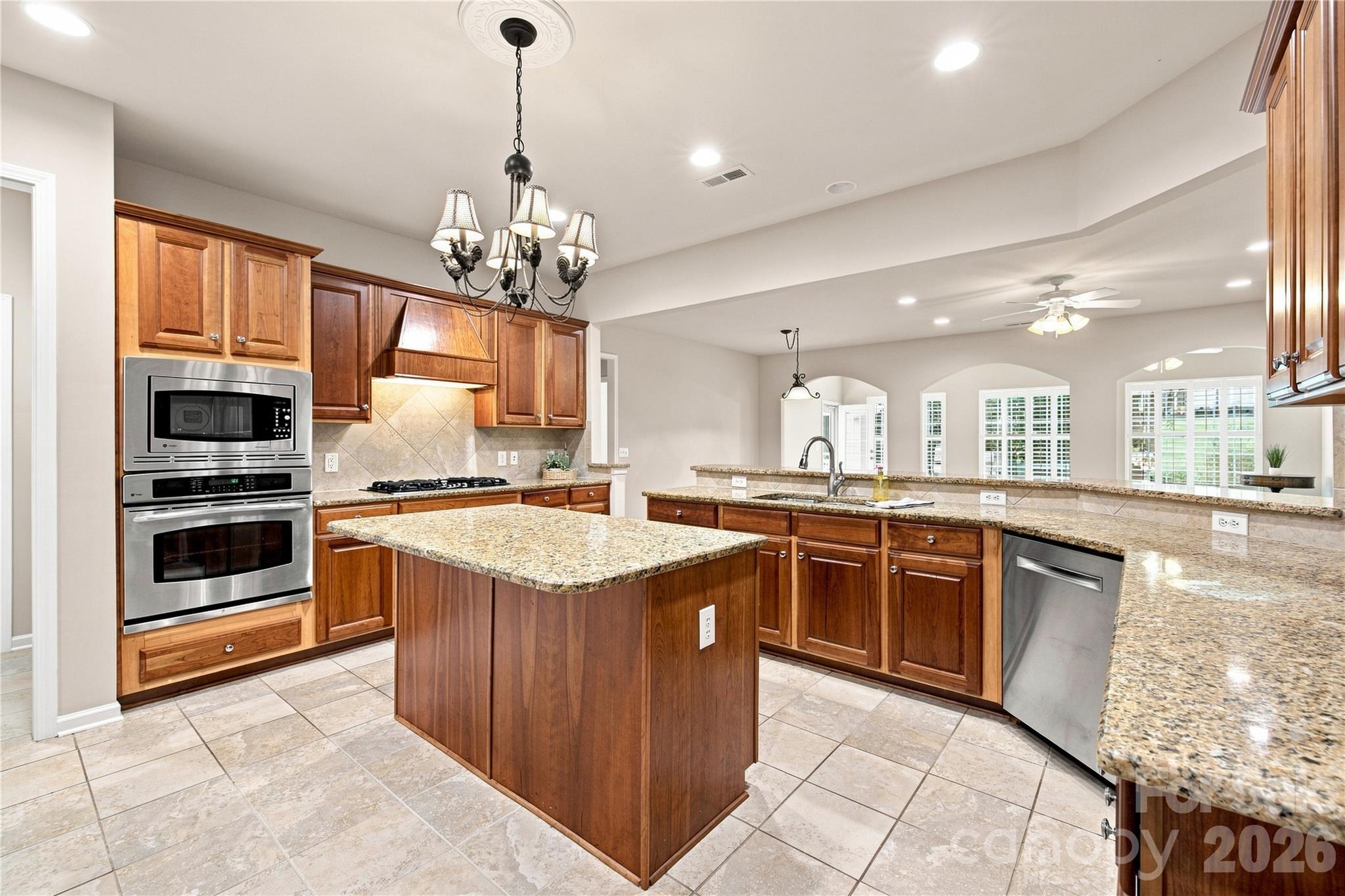 39650 Rosebay Court Property Photo 10