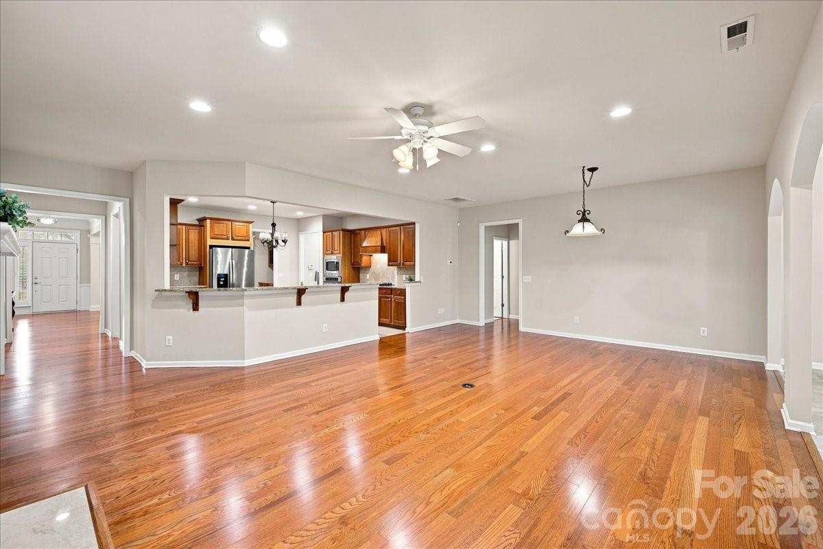 39650 Rosebay Court Property Photo 13
