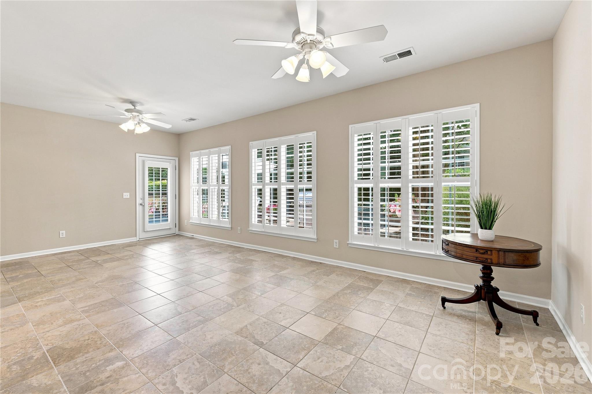 39650 Rosebay Court Property Photo 15