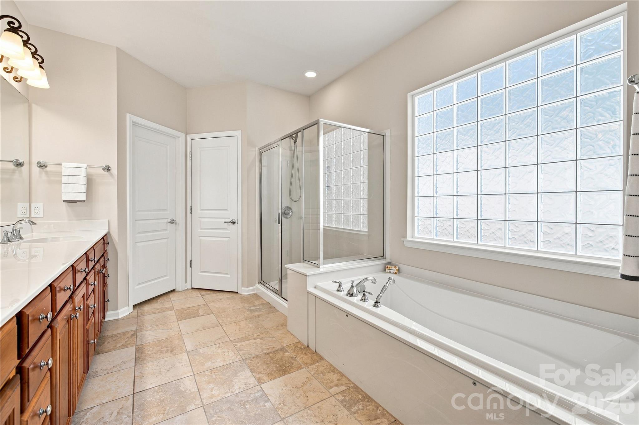 39650 Rosebay Court Property Photo 24