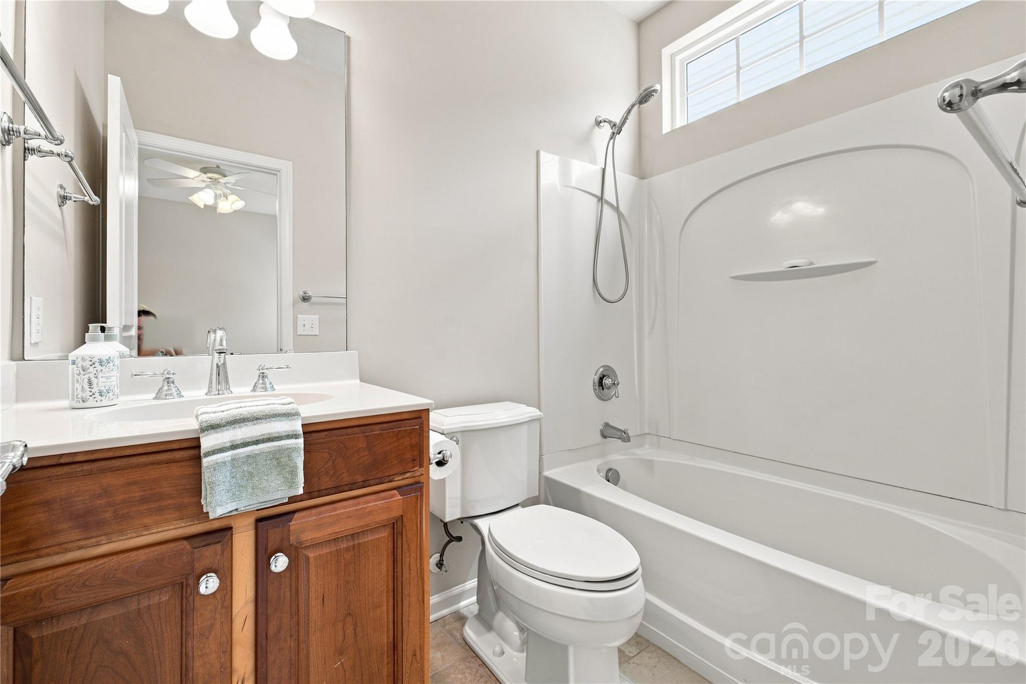 39650 Rosebay Court Property Photo 28